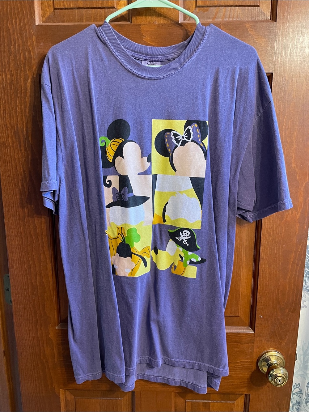 Disney Halloween Tshirt Mickey Minnie Pumpkin Witch